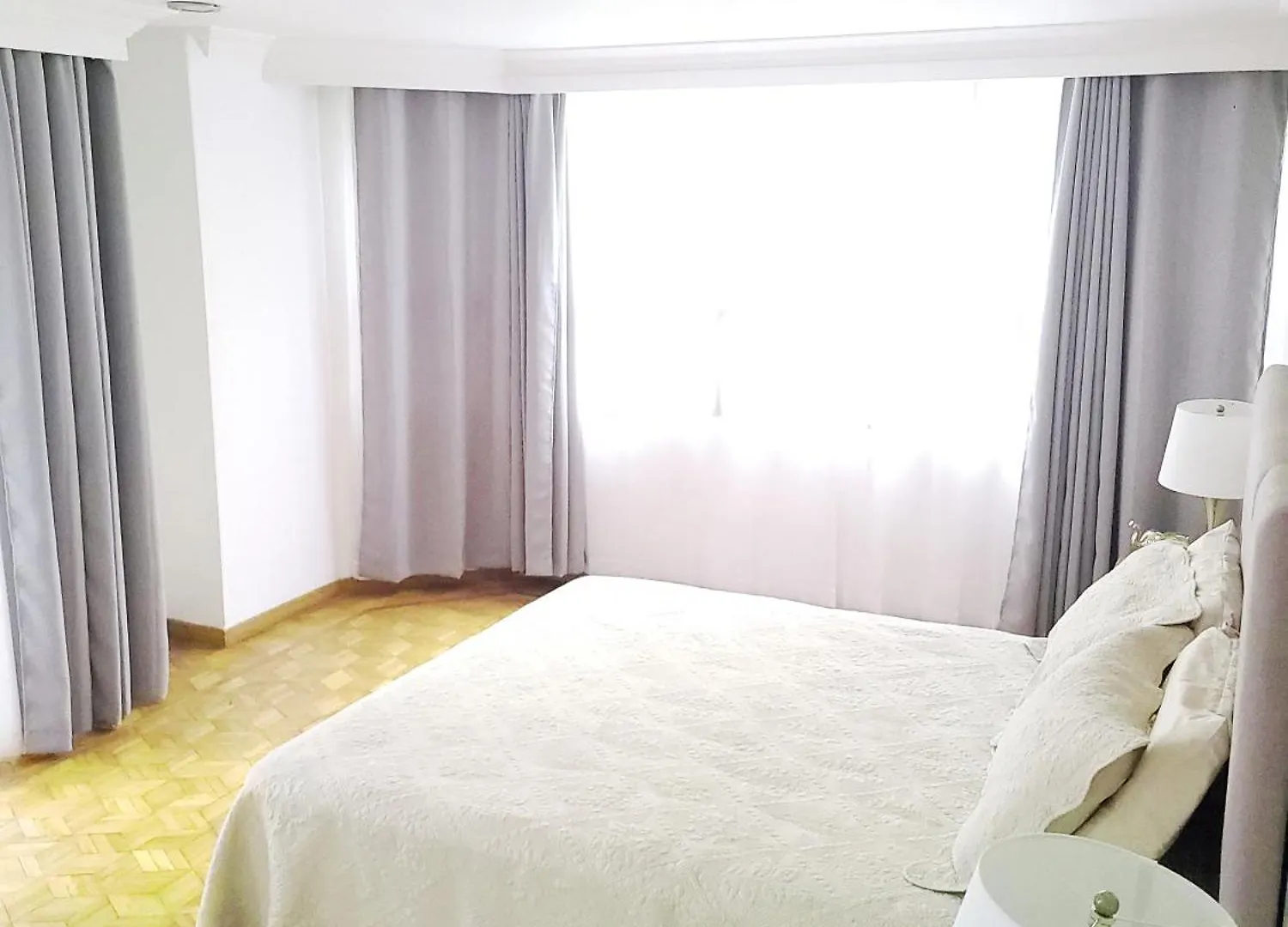 Amazing 3 Bedroom Apartment In El Poblado 메딜린