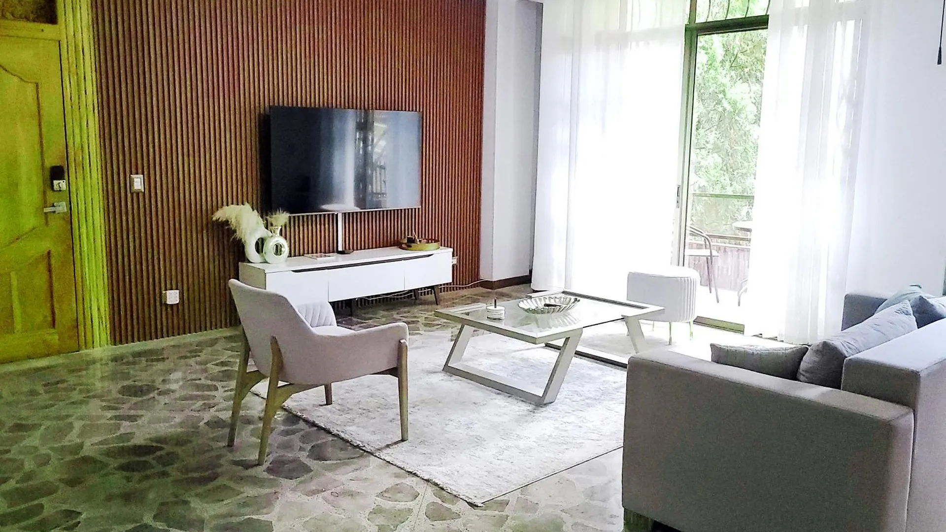 Amazing 3 Bedroom Apartment In El Poblado 메딜린
