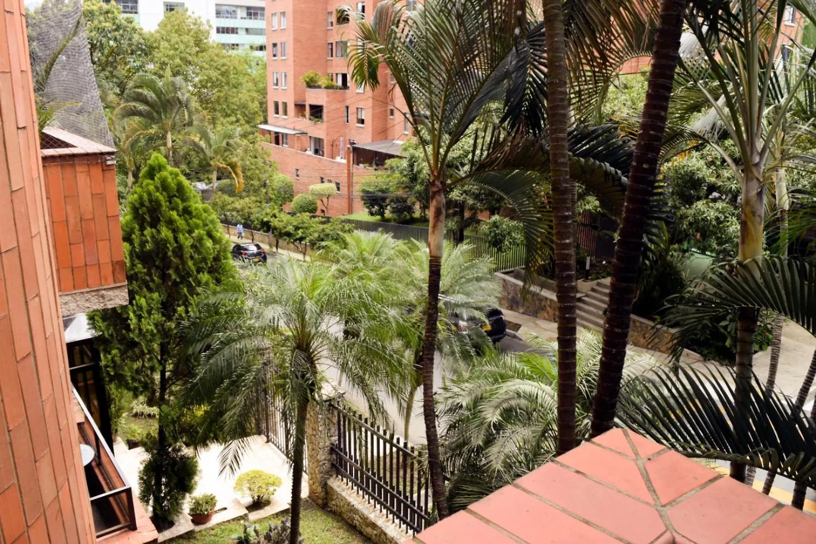 Amazing 3 Bedroom Apartment In El Poblado Медельин