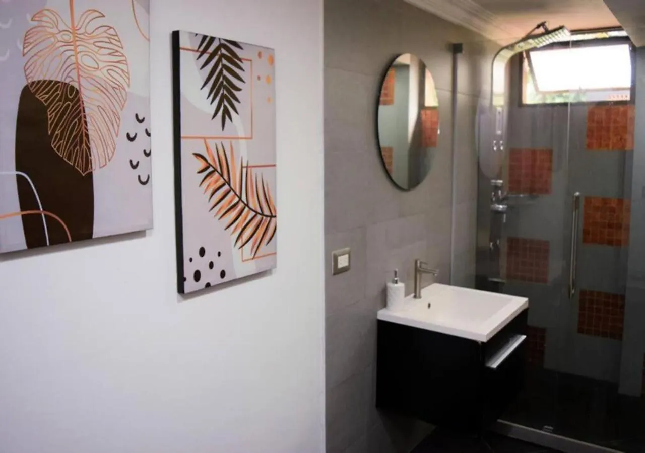 Amazing 3 Bedroom Apartment In El Poblado Медельин Колумбия