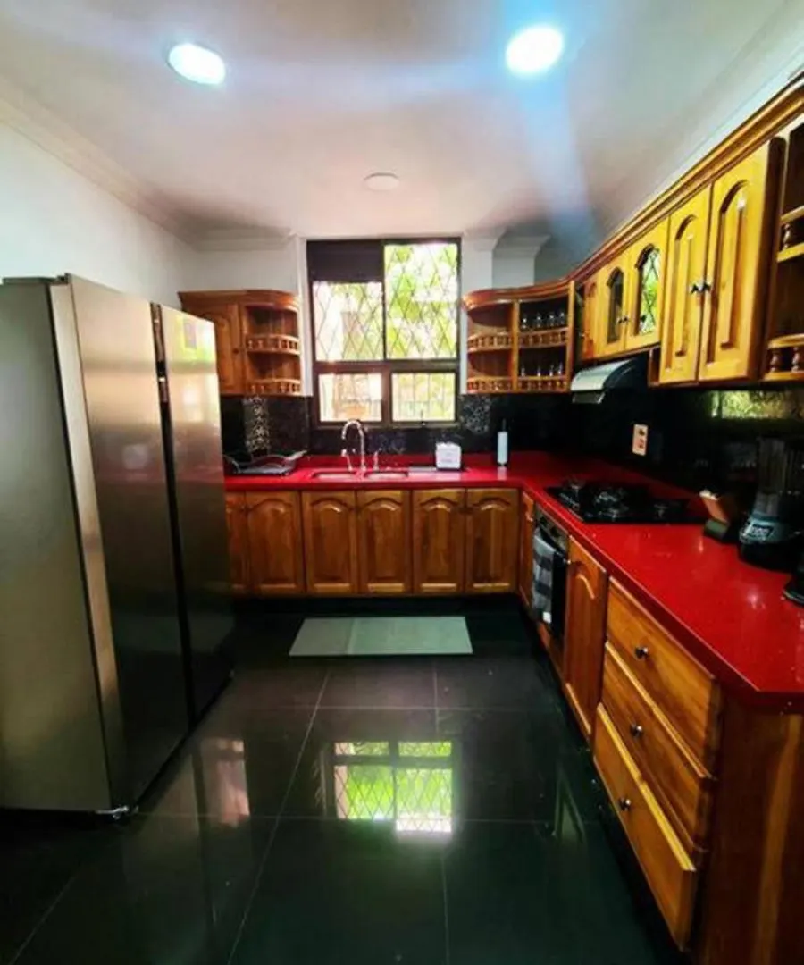 Amazing 3 Bedroom Apartment In El Poblado Медельин Колумбия