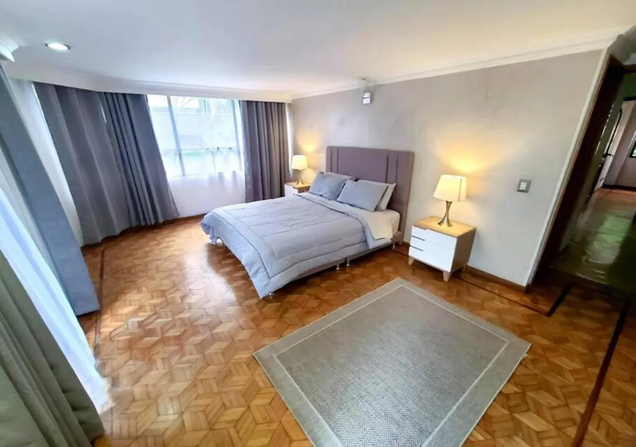 Amazing 3 Bedroom Apartment In El Poblado Медельин