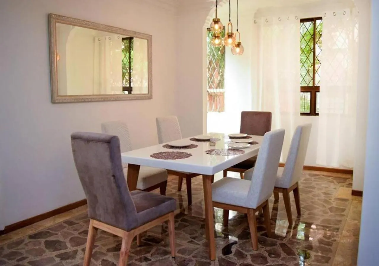 Amazing 3 Bedroom Apartment In El Poblado Медельин