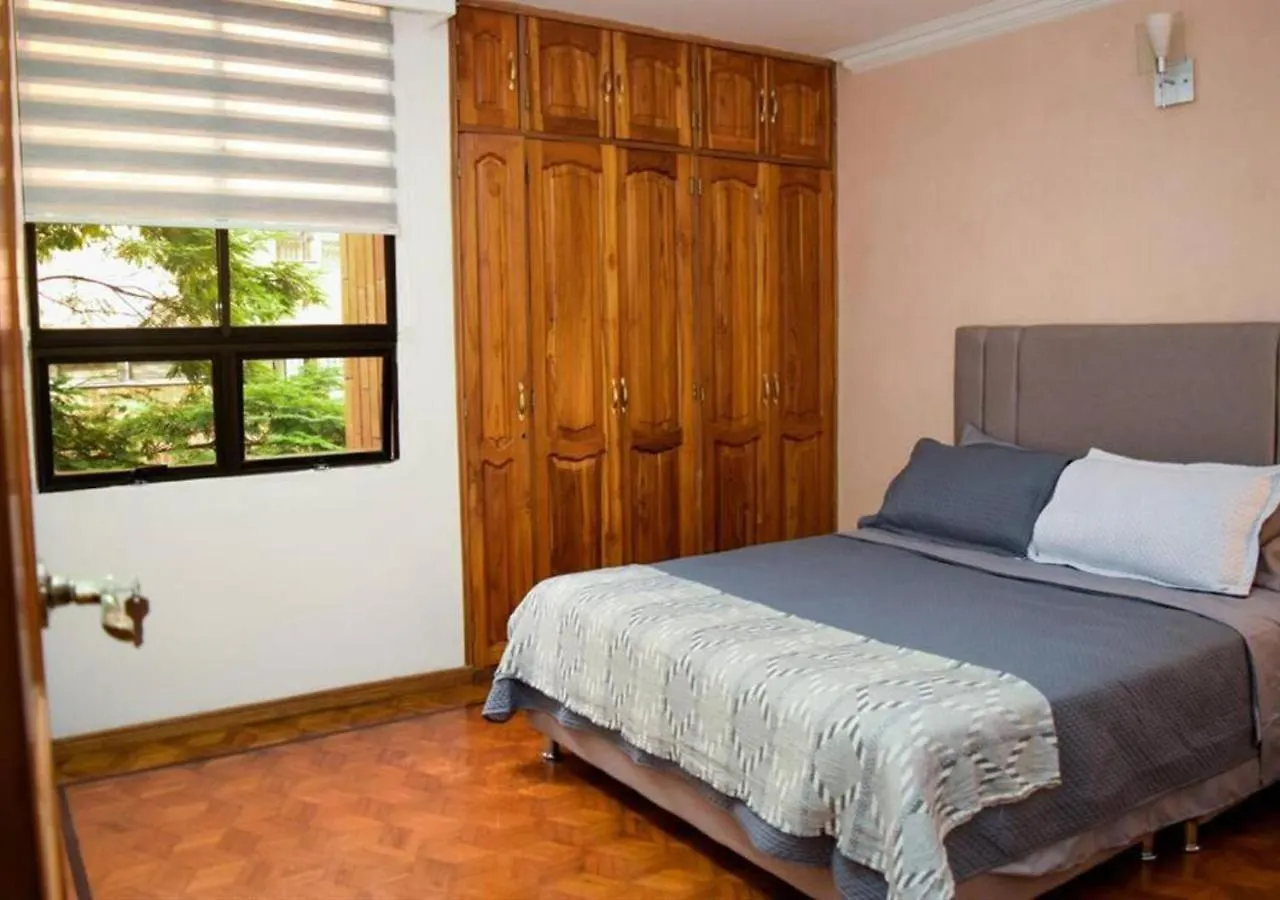 Amazing 3 Bedroom Apartment In El Poblado Медельин